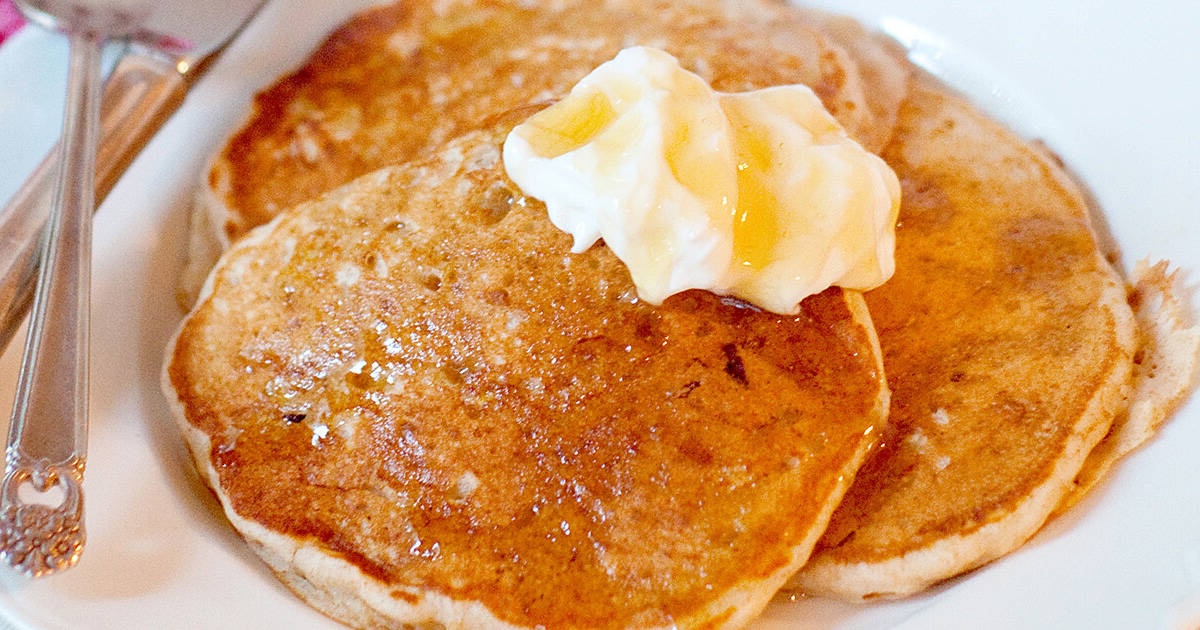 barley-flour-pancakes-with-spiced-pear-compote-recipe