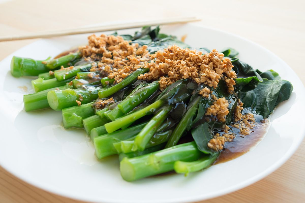 blanched-gai-lan-with-oyster-sauce-recipe