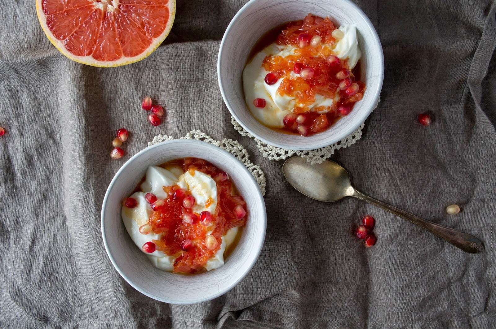 broiled-grapefruit-with-greek-yogurt-recipe