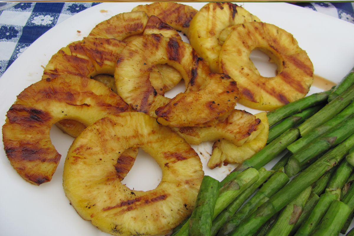 grilled-pineapple-with-key-lime-and-agave-nectar-recipe