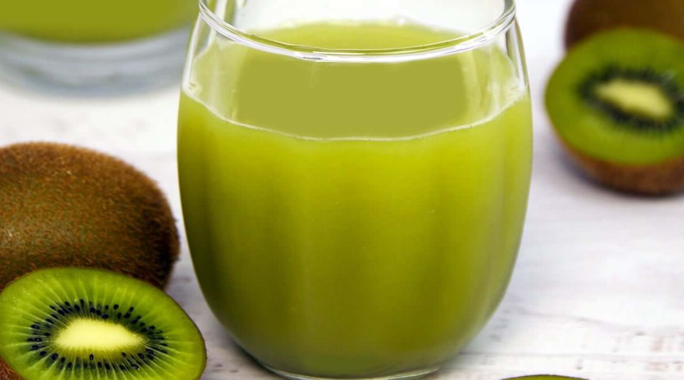 kiwi-and-pear-green-juice-recipe