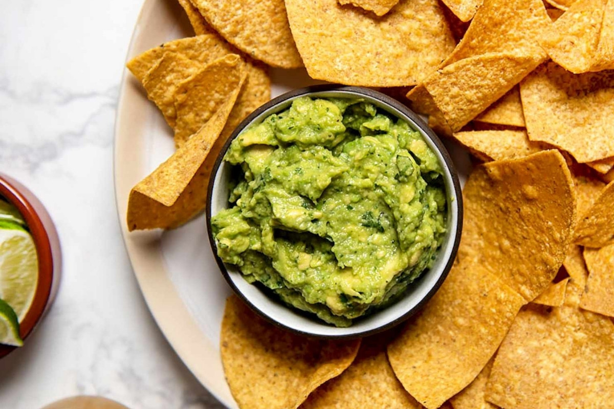 medium-heat-classic-guacamole-recipe