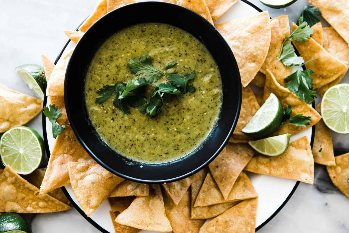 simple-roasted-tomatillo-salsa-recipe