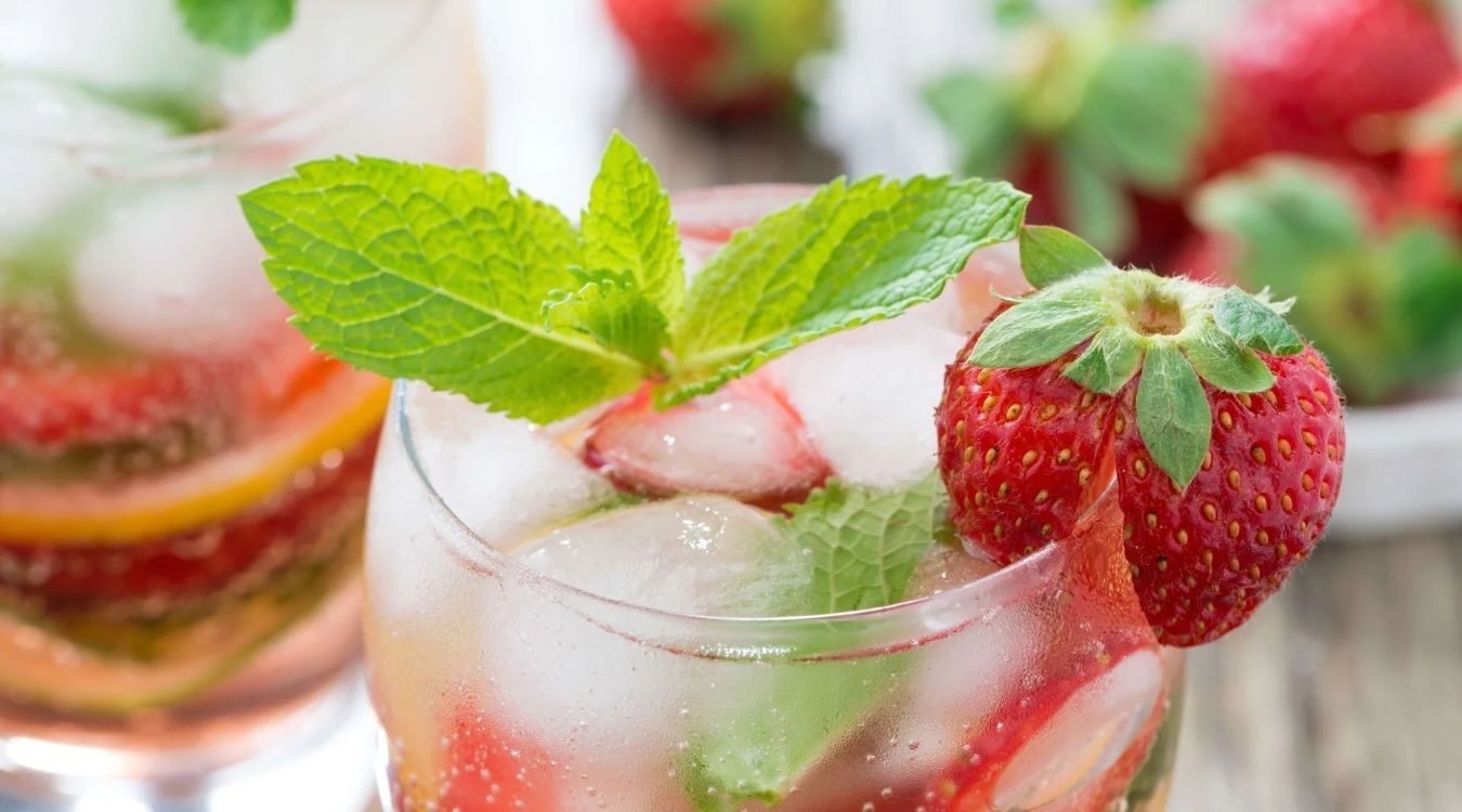 strawberry-mint-lemonade-recipe